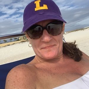 Meet your Posher, Monique